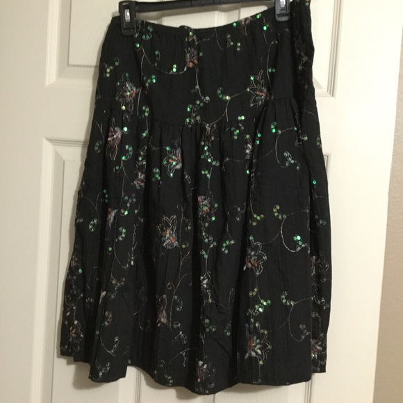 NWOT Black Sequin Maternity Skirt - Picture 4 of 4